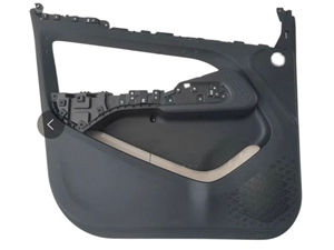 自動車ドアパネル